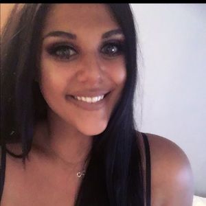 Meet your Posher, Iro